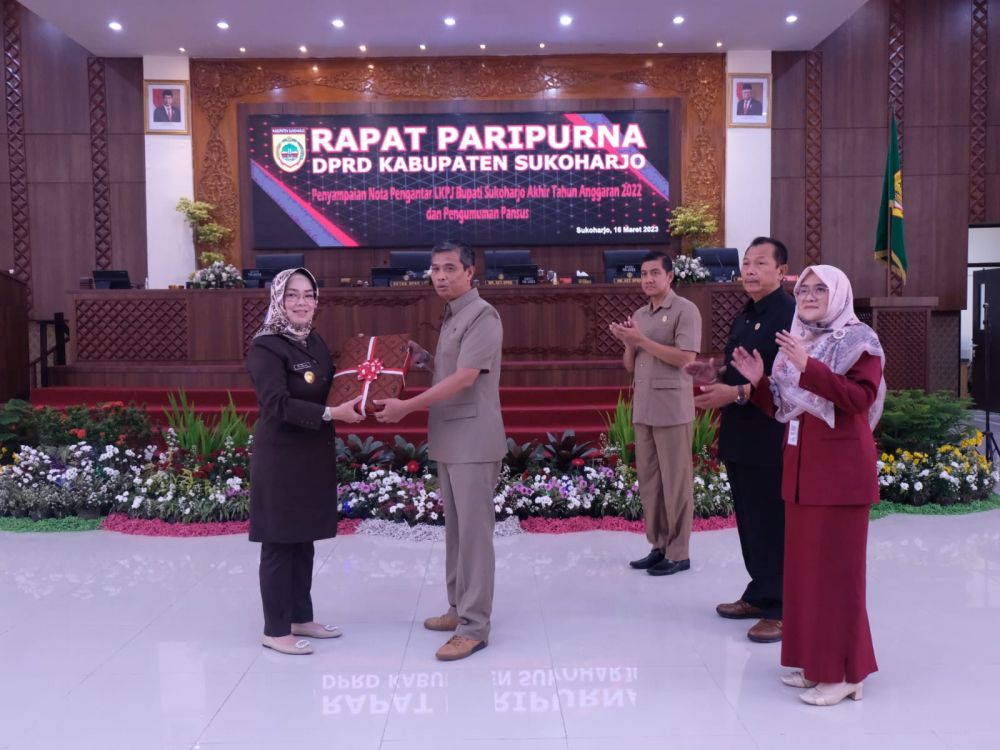 Rapat Paripurna DPRD Kabupaten Sukoharjo dengan acara Penyampaian Nota Pengantar LKPJ Bupati Sukoharjo Akhir Tahun Anggaran 2022 serta Pengumuman Pansus